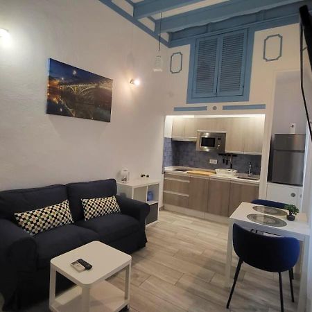 Apartamento Cuarta Puerta Centro Historico Siviglia Esterno foto