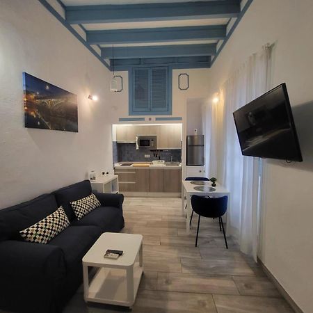 Apartamento Cuarta Puerta Centro Historico Siviglia Esterno foto